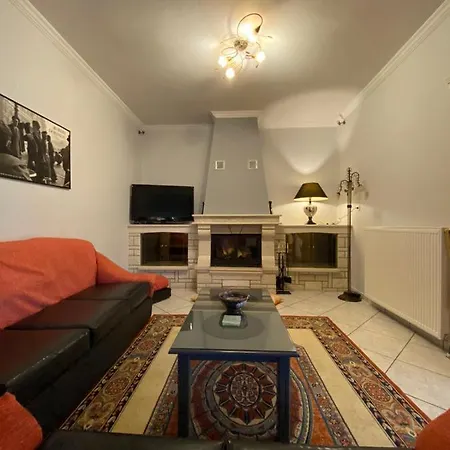 Sitara's House * Karpenisi
